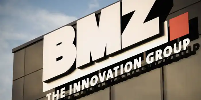 logo-on-building