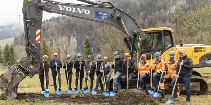 groud-breaking-ceremony-switzerland-warehouse-17-04-17