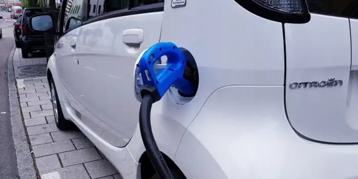 Pixabay-electric-car