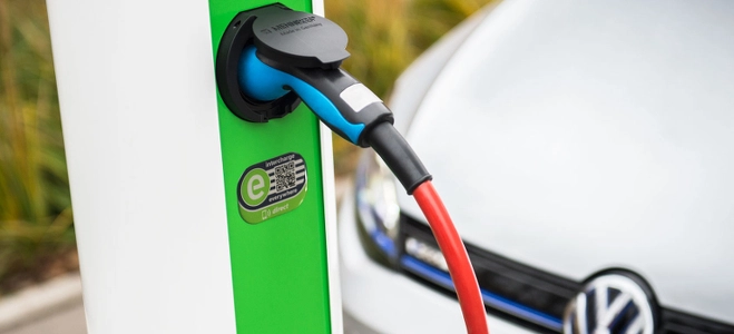Volkswagen-opts-for-Hubject