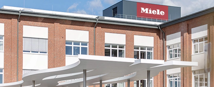 logo-on-building
