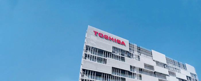 logo-on-building