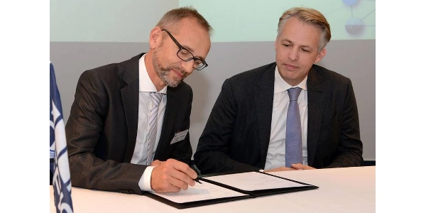 Offis-contract-signing
