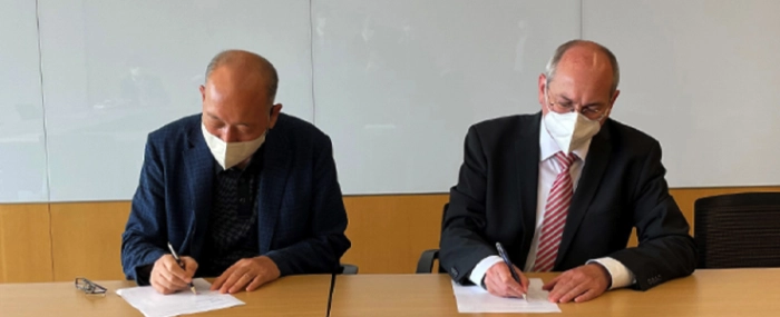 Kimsoptec-partner-signing