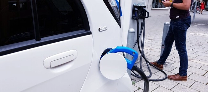 Pixabay-charging-electric-vehicle