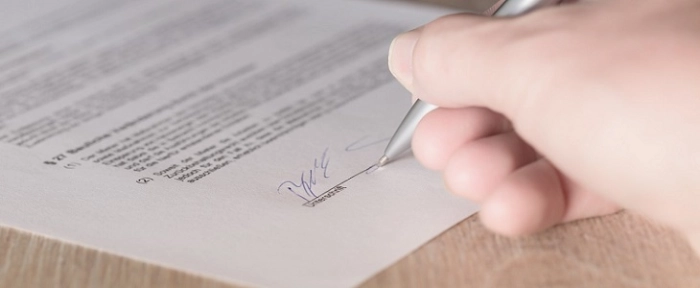 andibreit-contract-signing