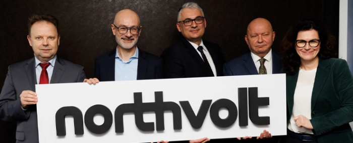 polish-team-with-sign