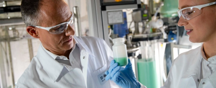 Scientists-examine-precursor