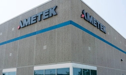 logo-on-building