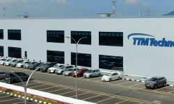 logo-on-building