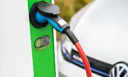 Volkswagen-opts-for-Hubject
