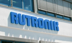 logo-on-building