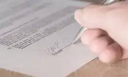 andibreit-contract-signing