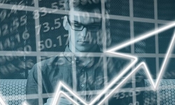 geralt-entrepreneur-arrow