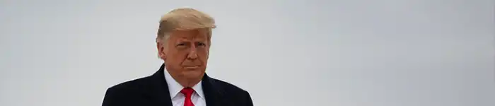 Donald-Trump-walking