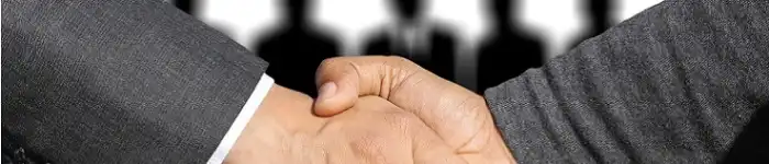 geralt-hands-handshake3