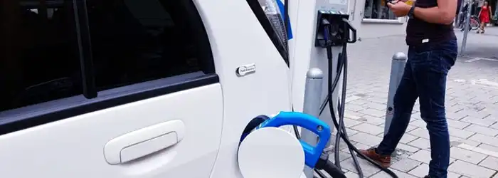 Pixabay-charging-electric-vehicle