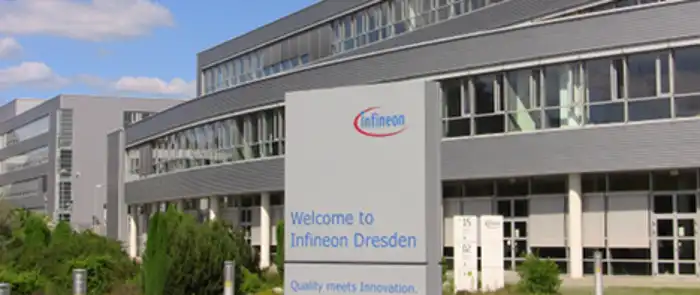 dresden-entrance