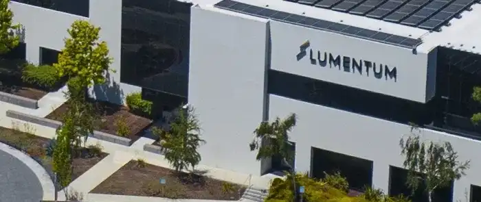 logo-on-building