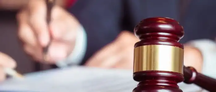 court_hammer_lawyer